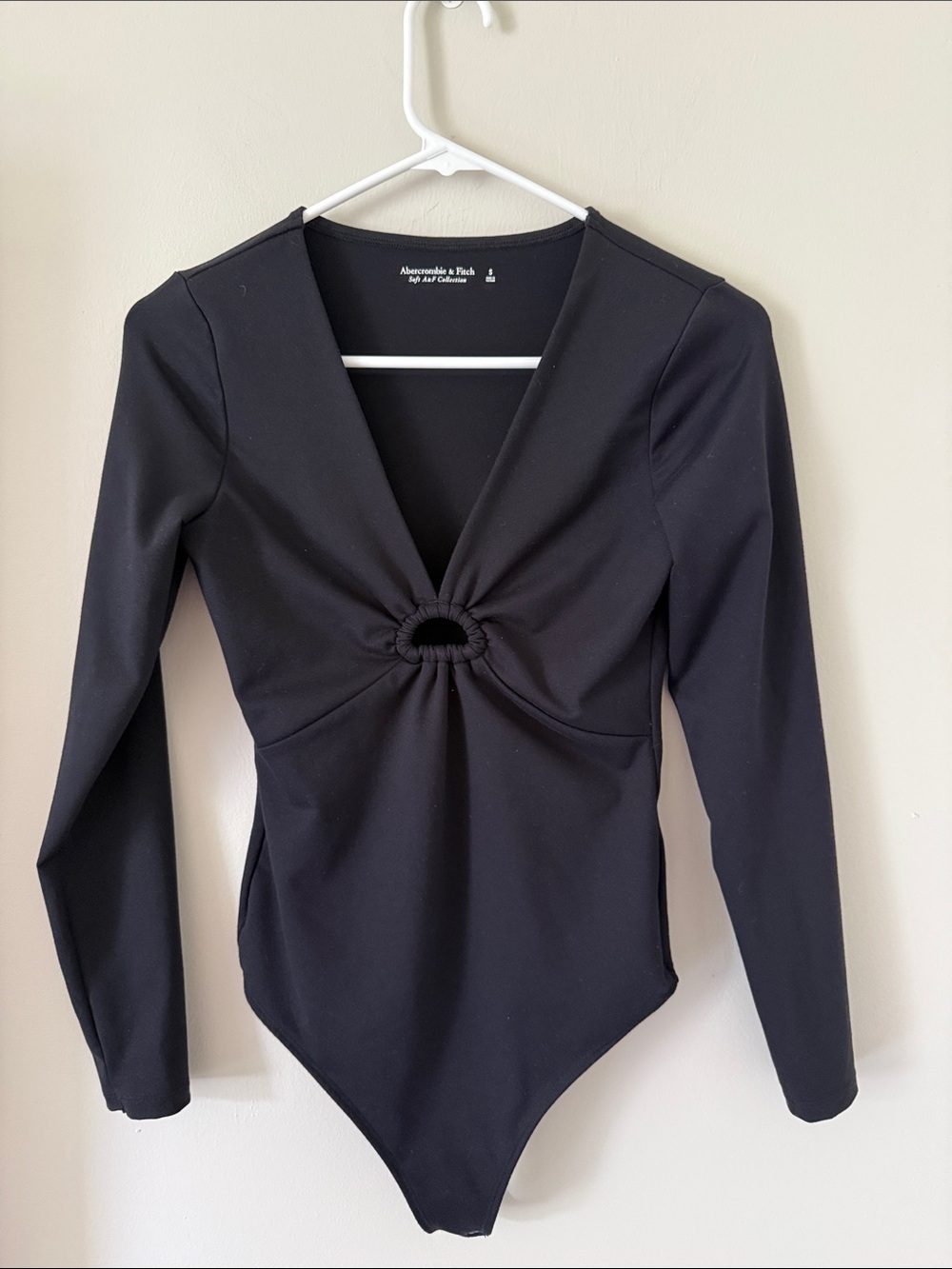 Abercrombie & Fitch Black Long-Sleeve Ring-Detail Bodysuit